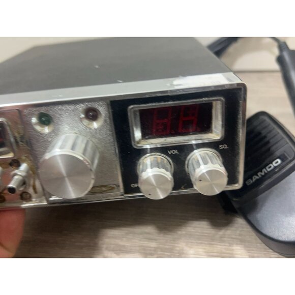 Vintage SAMDO SD-700 CB Radio Transceiver Silver - Picture 4 of 8